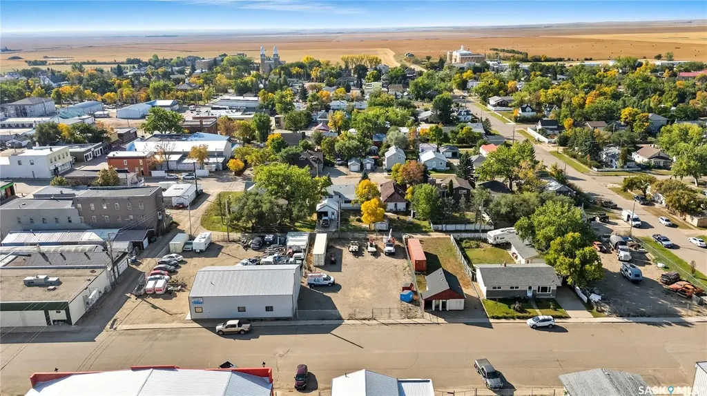 110 6th Avenue NW Gravelbourg SK S0H 1X0