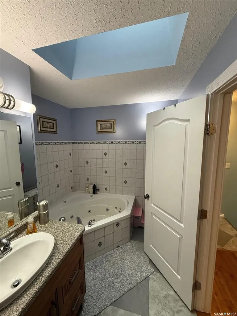 121 18th Street W Battleford SK S0M 0E0