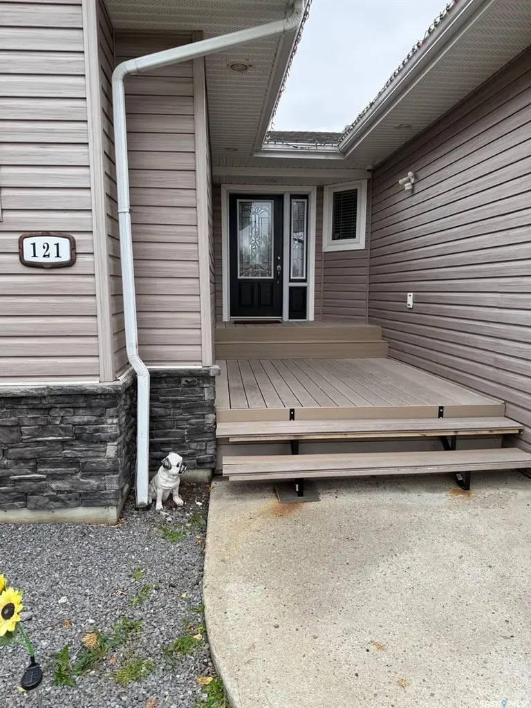 121 18th Street W Battleford SK S0M 0E0