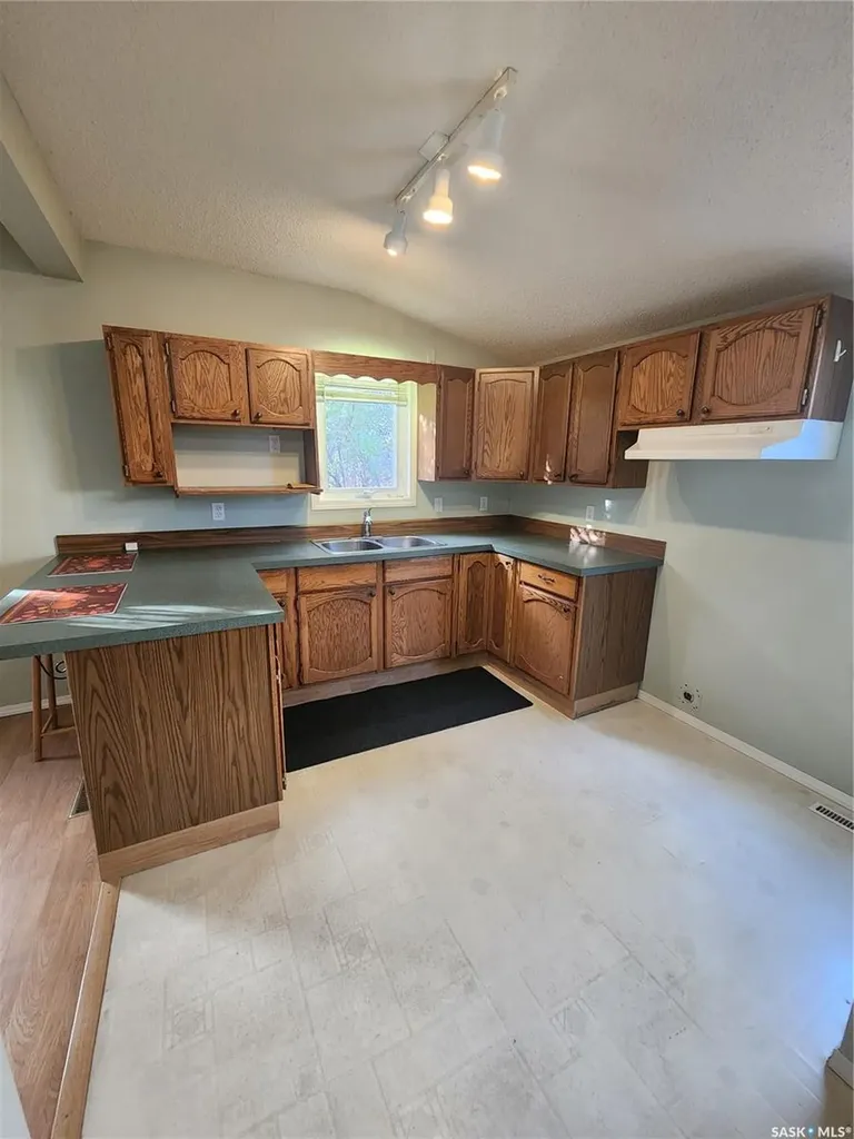 1233 2nd Street Estevan SK S4A 0M1