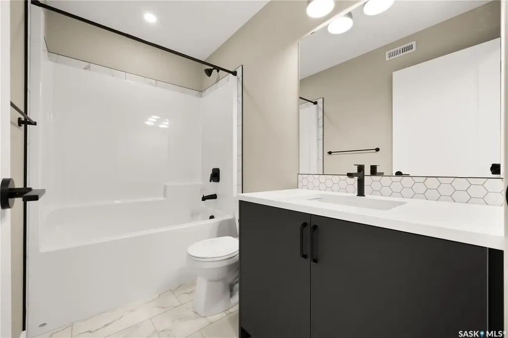 259 Fortosky Crescent Saskatoon SK S7M 5X5