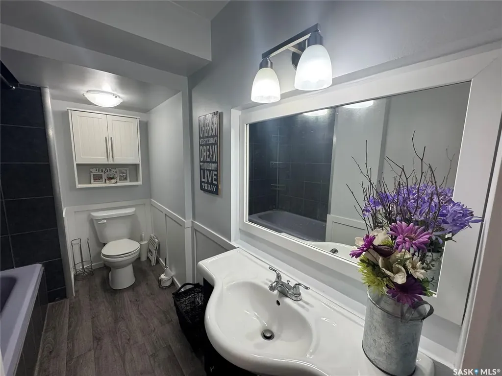 307 6th Avenue E Biggar SK S0K 0M0