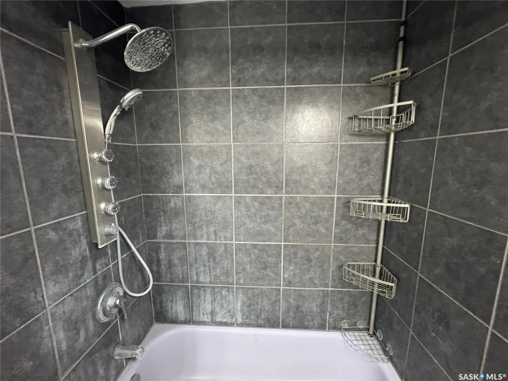 307 6th Avenue E Biggar SK S0K 0M0