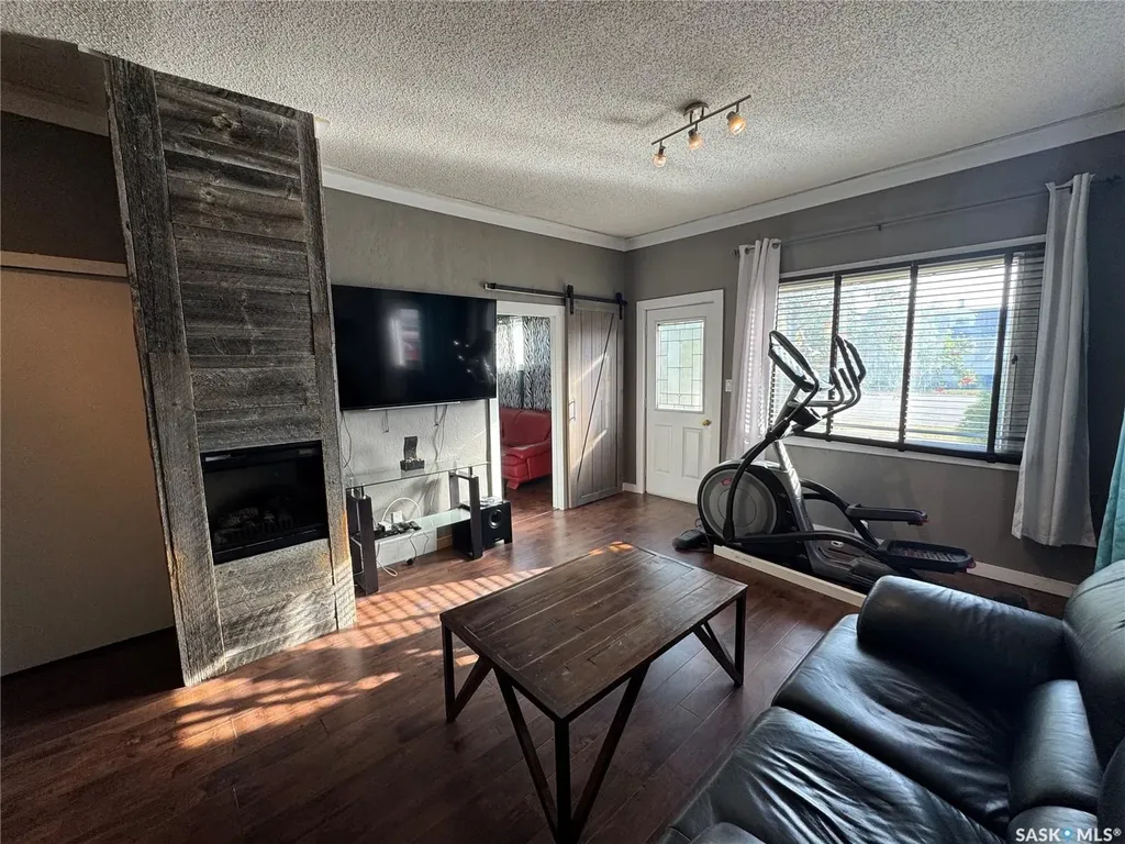 307 6th Avenue E Biggar SK S0K 0M0