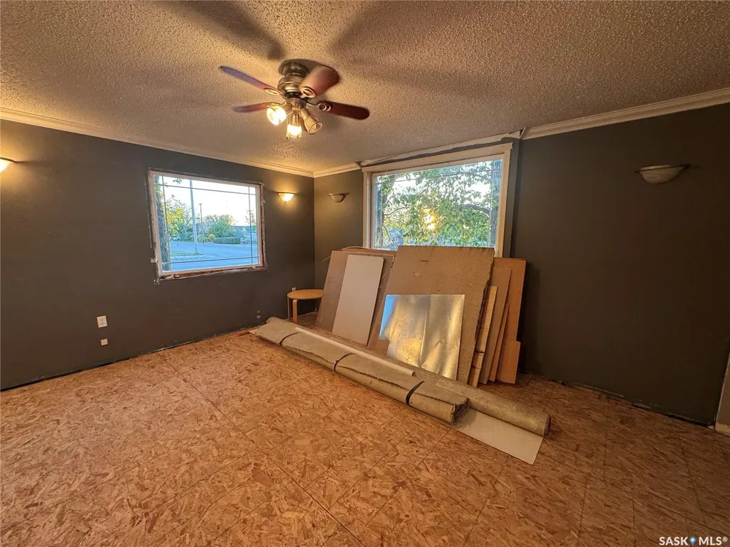 319 3rd Avenue W Biggar SK S0K 0M0