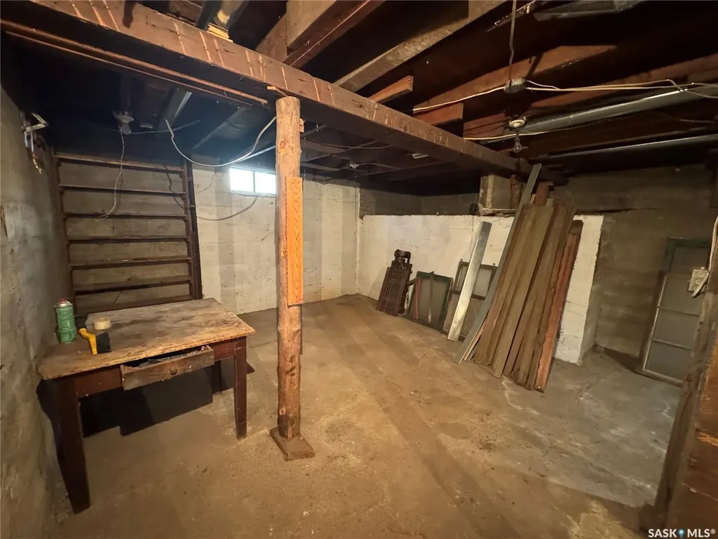 319 3rd Avenue W Biggar SK S0K 0M0