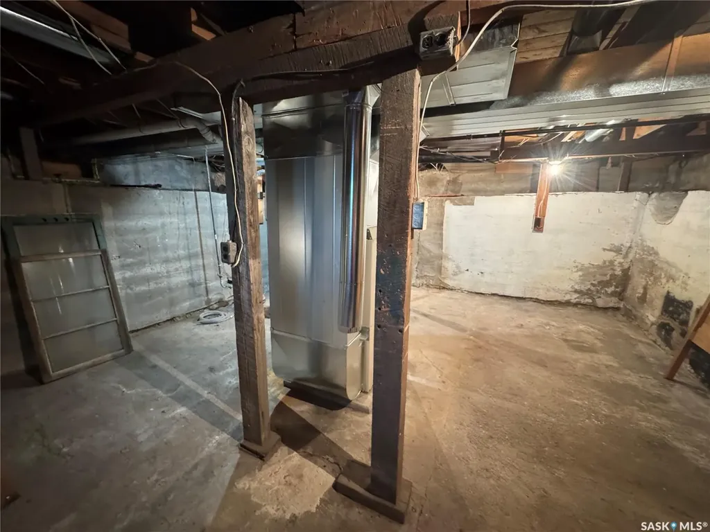 319 3rd Avenue W Biggar SK S0K 0M0