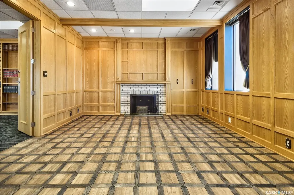 1102 1st Avenue W Prince Albert SK S6V 4Y6