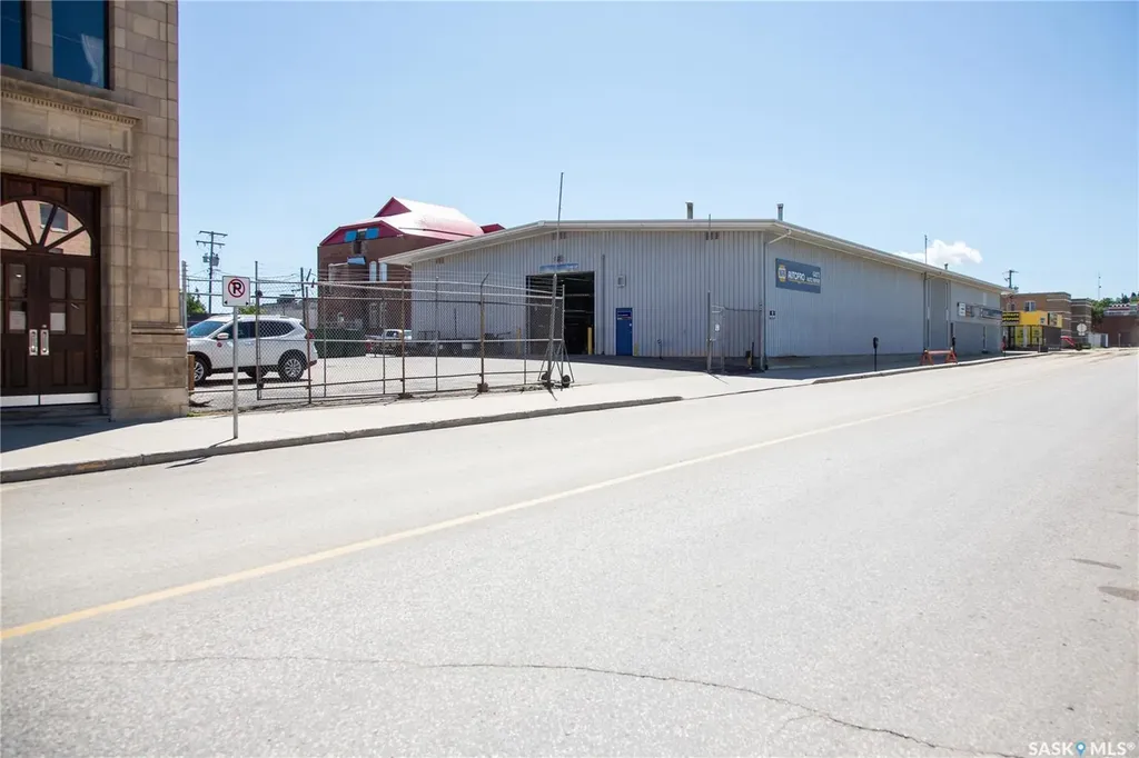 1102 1st Avenue W Prince Albert SK S6V 4Y6