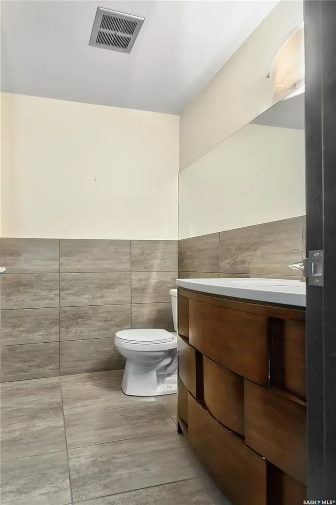 1102 1st Avenue W Prince Albert SK S6V 4Y6