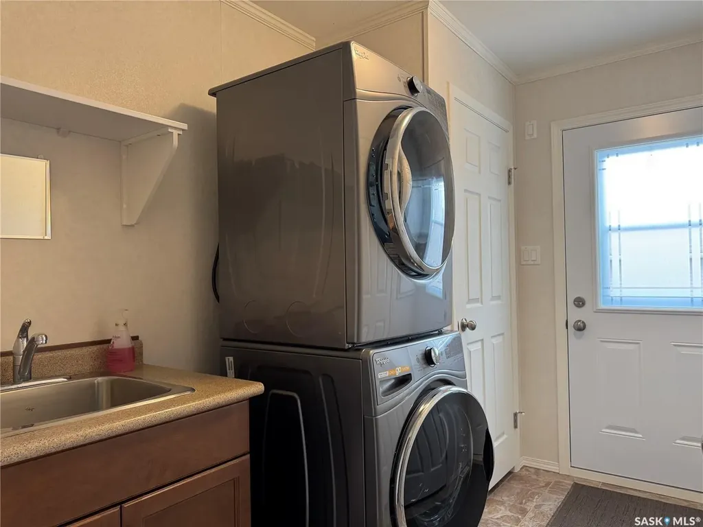 226 Hopp Street Jansen SK S0K 2B0