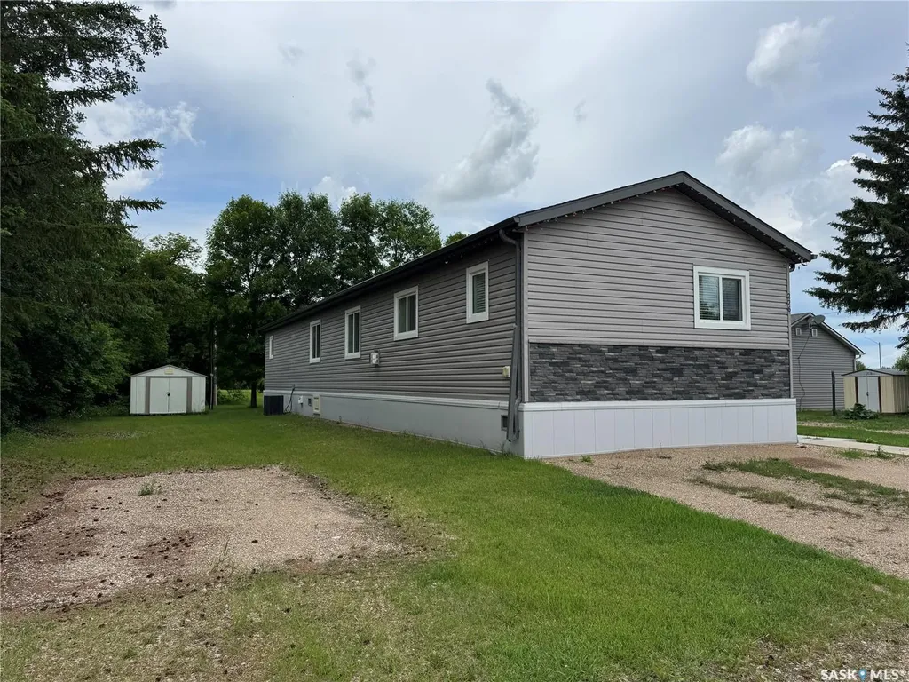 226 Hopp Street Jansen SK S0K 2B0