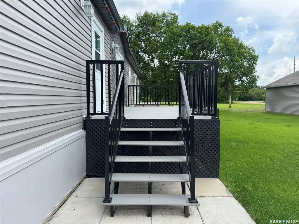 226 Hopp Street Jansen SK S0K 2B0