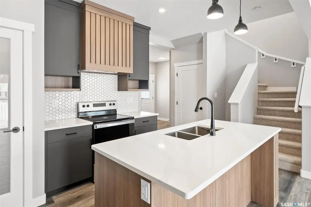 214 Fortosky Crescent Saskatoon SK S7M 5X3