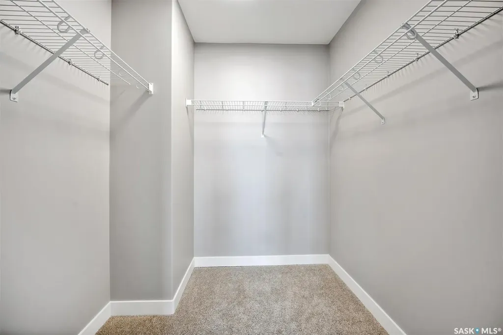 214 Fortosky Crescent Saskatoon SK S7M 5X3