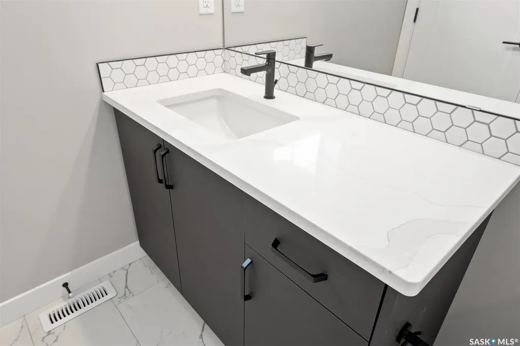 214 Fortosky Crescent Saskatoon SK S7M 5X3