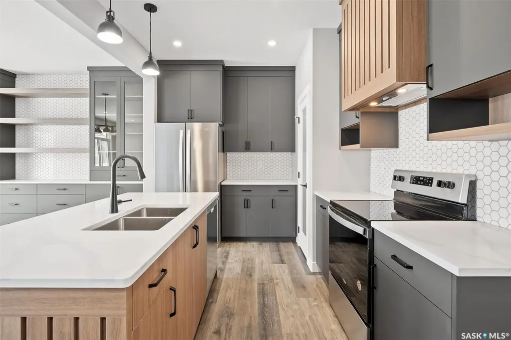 214 Fortosky Crescent Saskatoon SK S7M 5X3