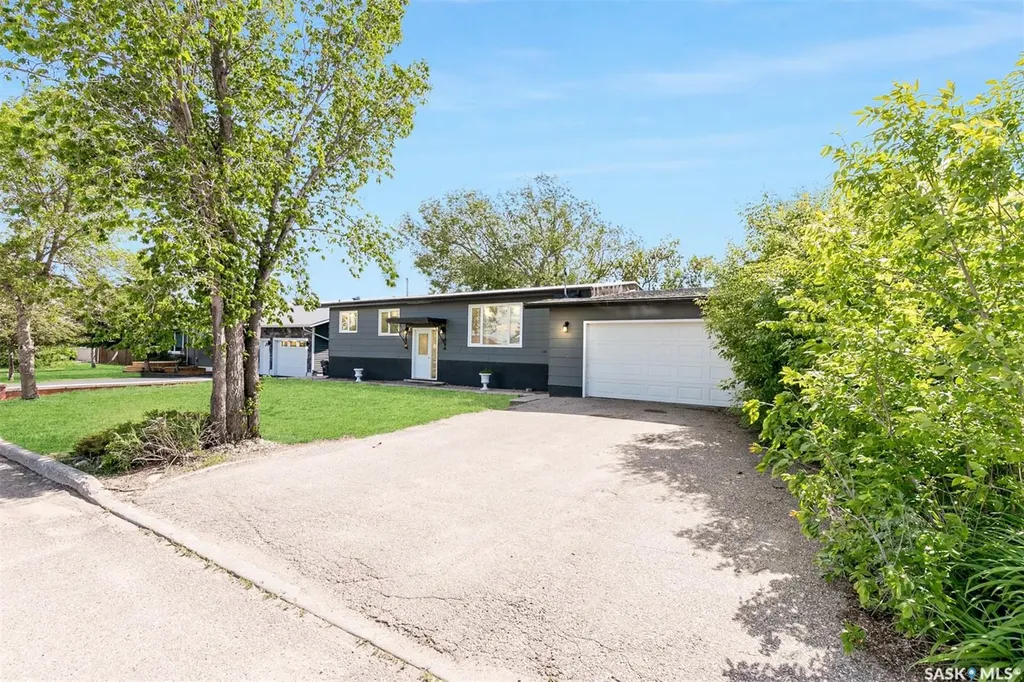 313 Yukon Avenue Kerrobert SK S0L 1R0