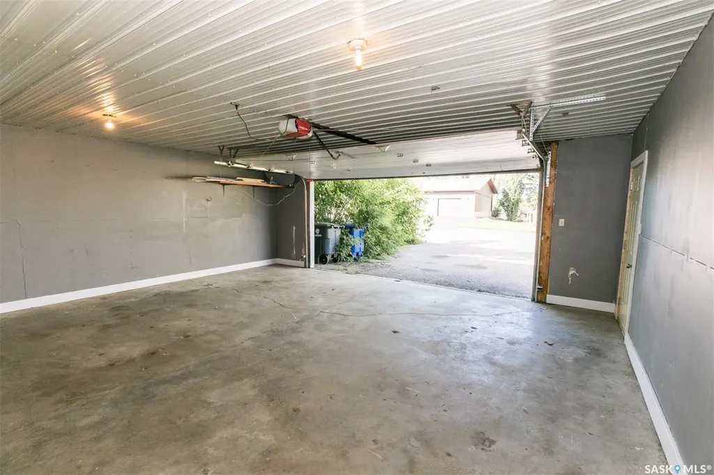 313 Yukon Avenue Kerrobert SK S0L 1R0