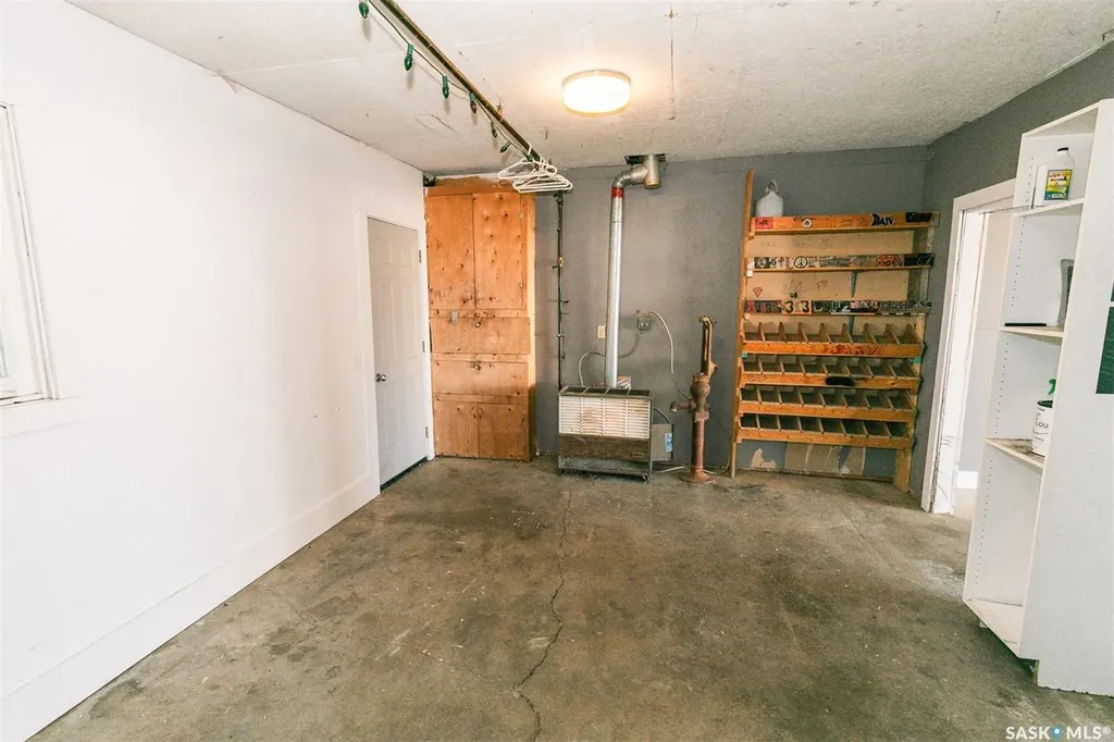 313 Yukon Avenue Kerrobert SK S0L 1R0