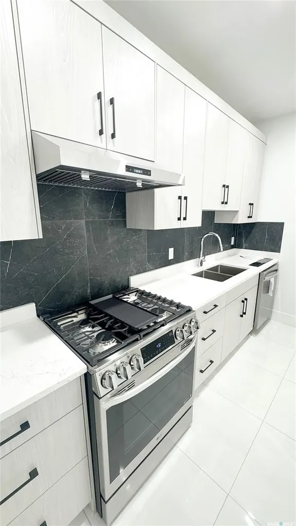 462 Nazarali Manor Saskatoon SK S7V 1X4