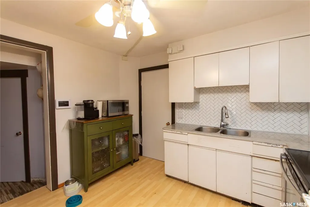 312 32nd Street Battleford SK S0M 0E0