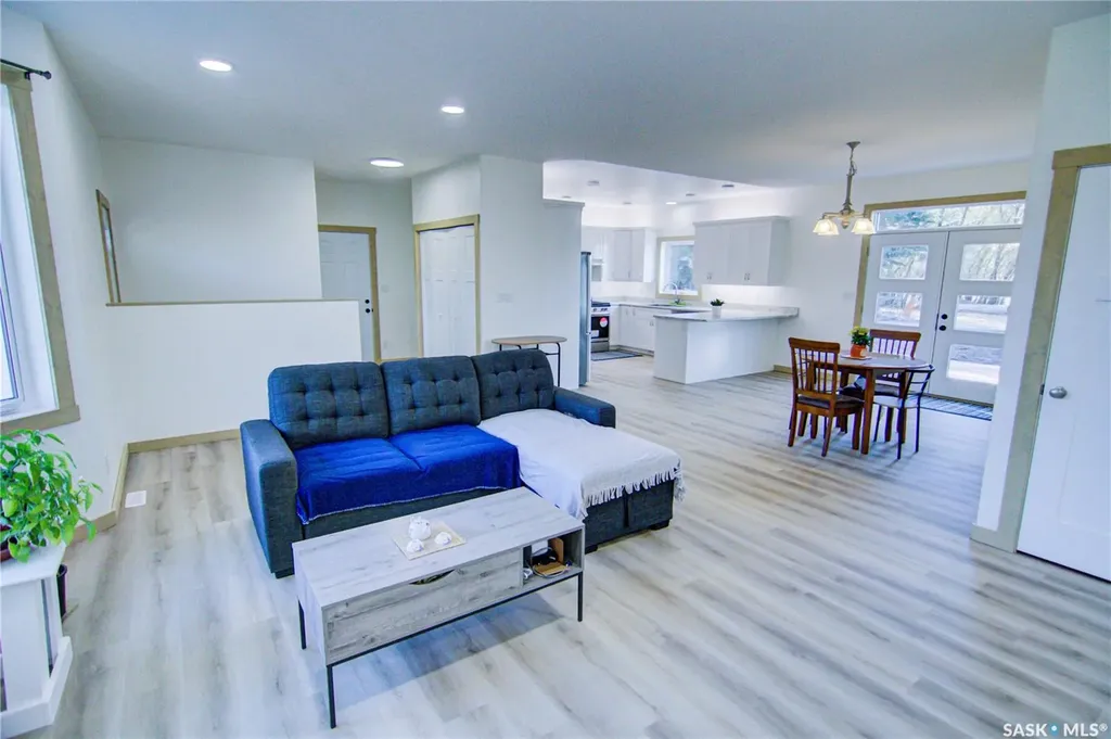 108 Central Avenue Love SK S0J 1P0