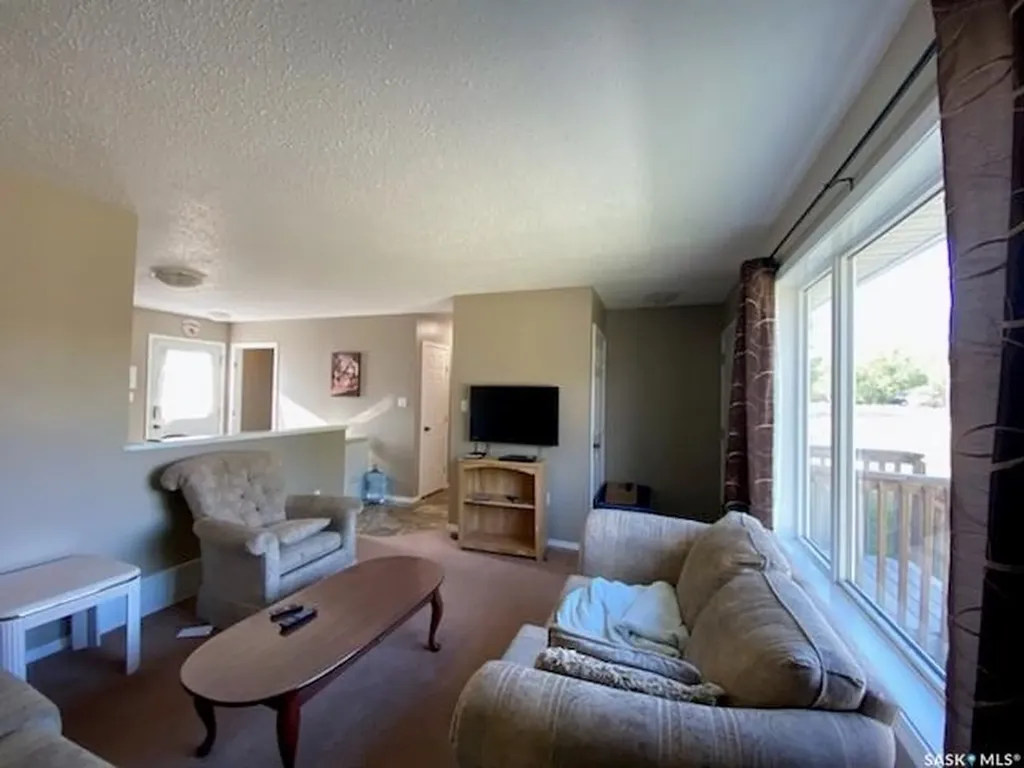 320 4th Avenue Dodsland SK S0L 0V0