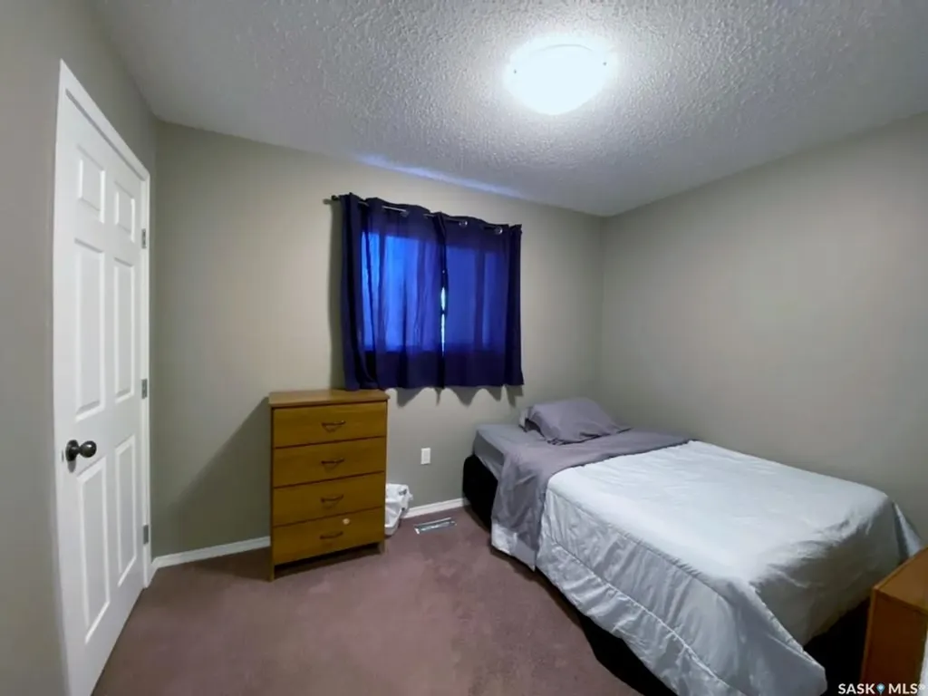 320 4th Avenue Dodsland SK S0L 0V0