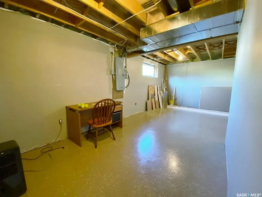 320 4th Avenue Dodsland SK S0L 0V0