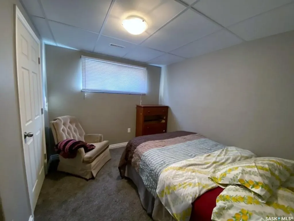 320 4th Avenue Dodsland SK S0L 0V0