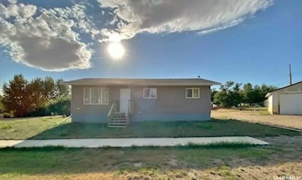320 4th Avenue Dodsland SK S0L 0V0