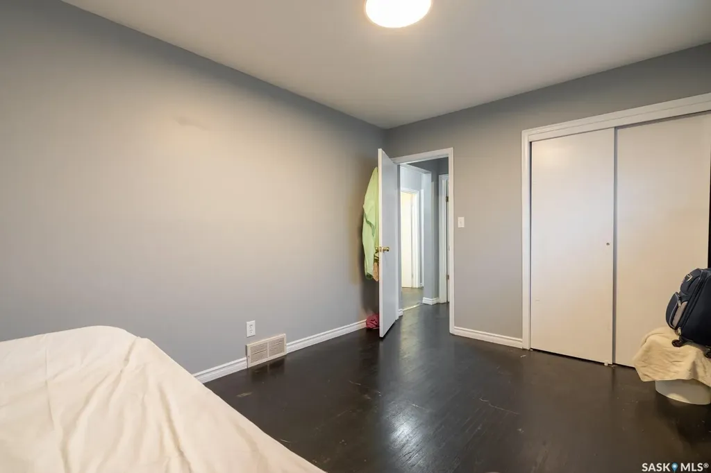 1321 Victoria Avenue Regina SK S4P 0P2