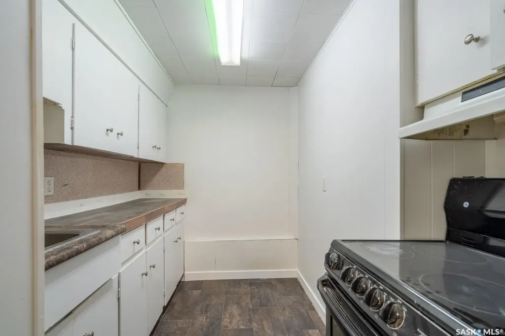 1321 Victoria Avenue Regina SK S4P 0P2