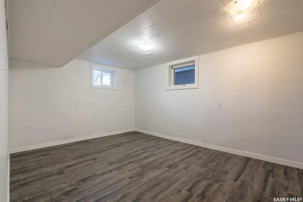 1321 Victoria Avenue Regina SK S4P 0P2