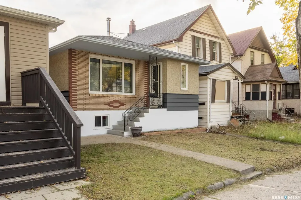 1321 Victoria Avenue Regina SK S4P 0P2