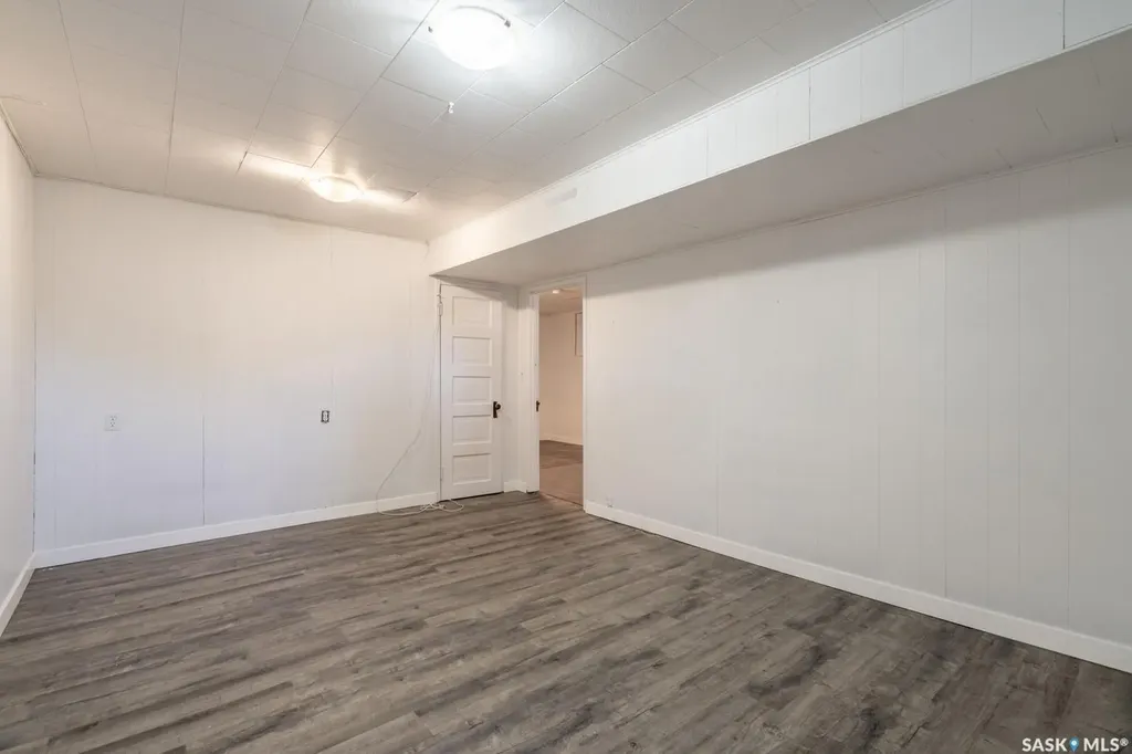 1321 Victoria Avenue Regina SK S4P 0P2