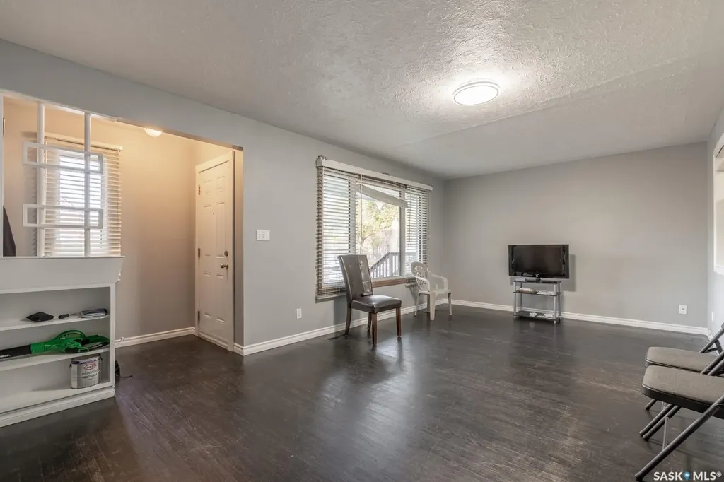 1321 Victoria Avenue Regina SK S4P 0P2