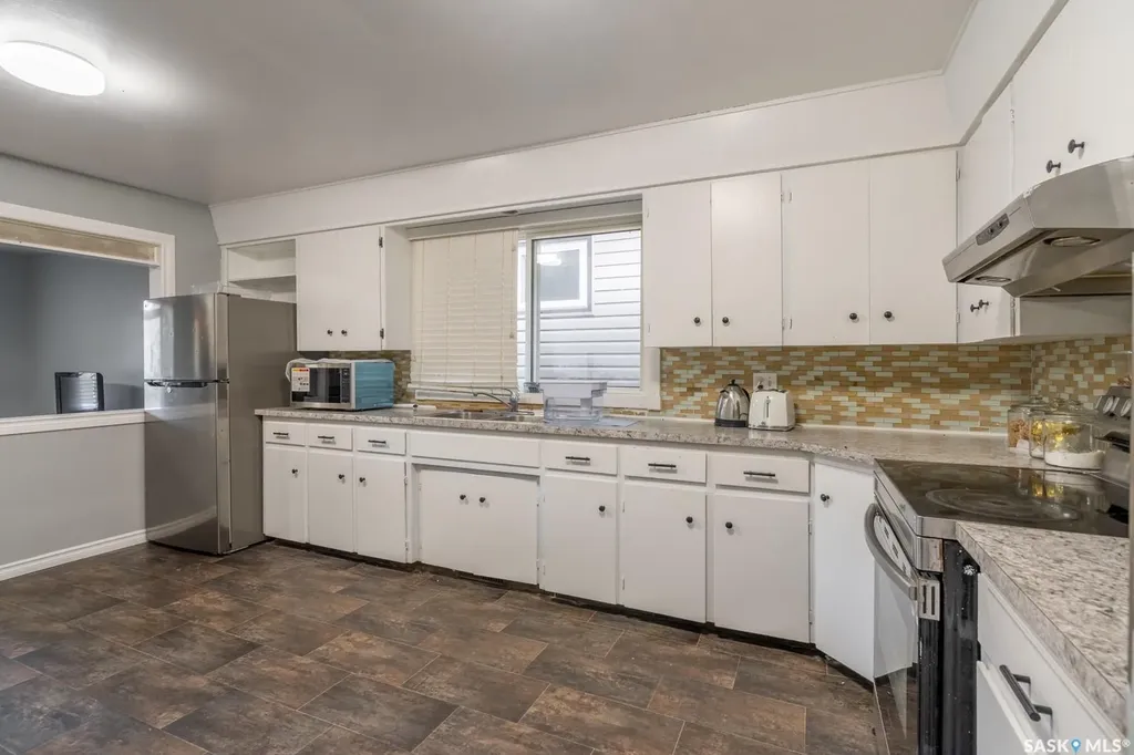 1321 Victoria Avenue Regina SK S4P 0P2