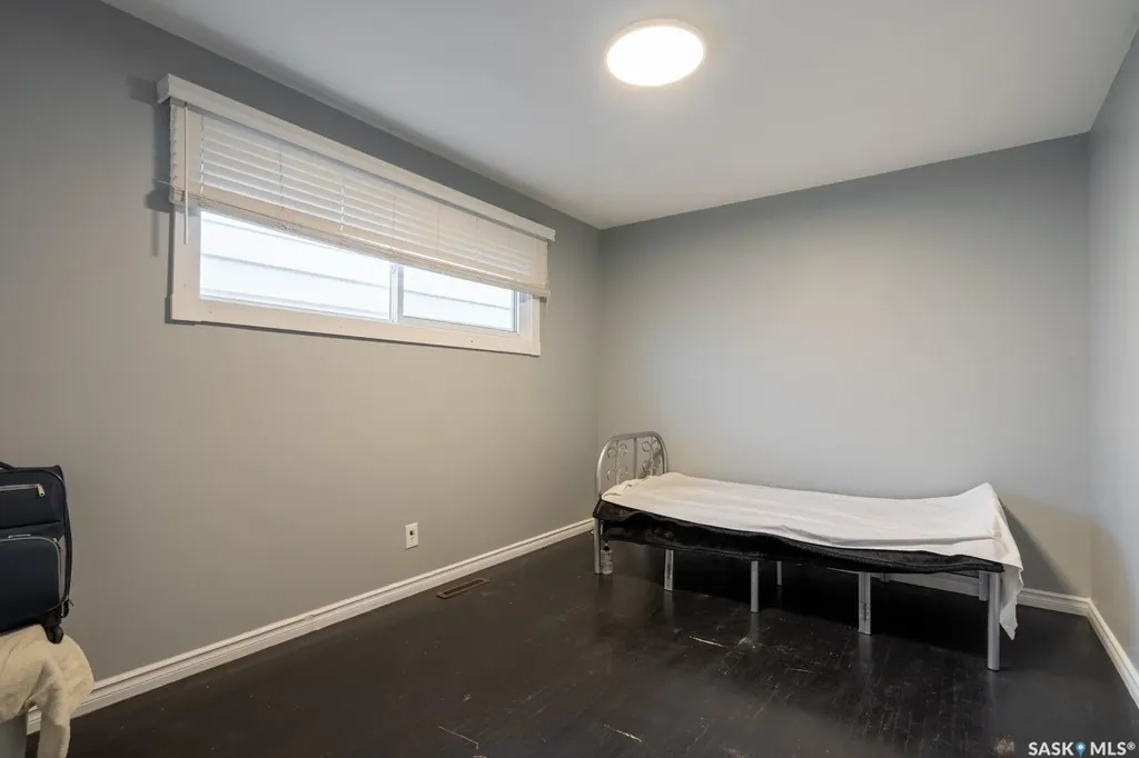 1321 Victoria Avenue Regina SK S4P 0P2