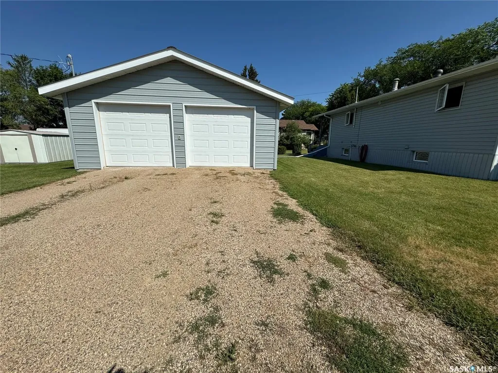 603 2nd Street NE Preeceville SK S0A 3B0