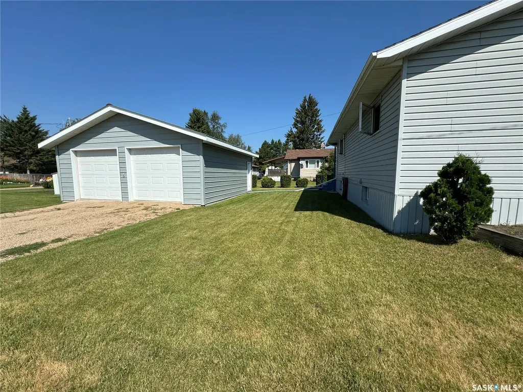 603 2nd Street NE Preeceville SK S0A 3B0