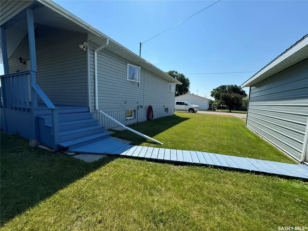 603 2nd Street NE Preeceville SK S0A 3B0