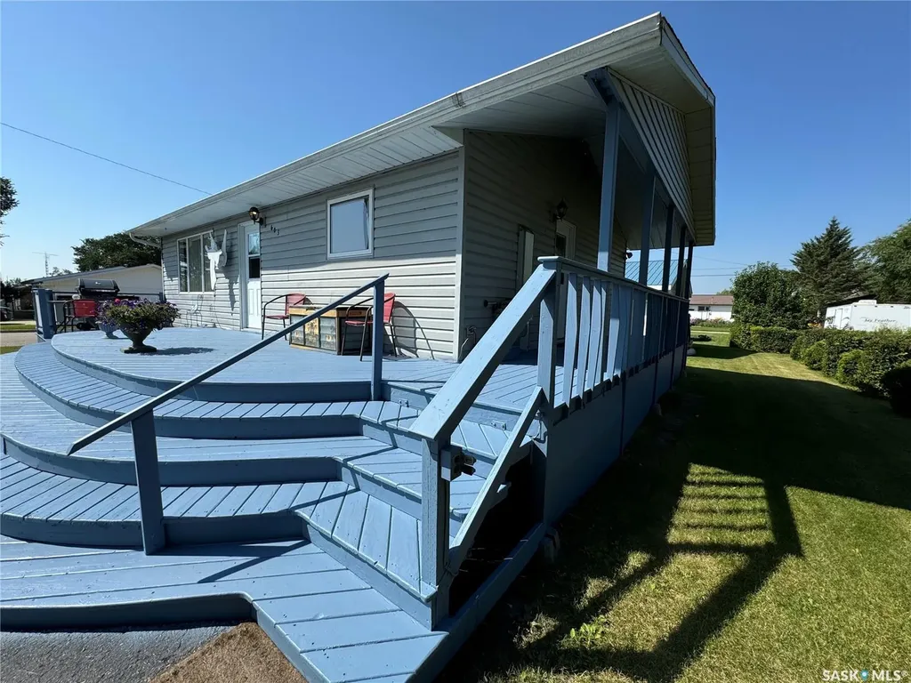 603 2nd Street NE Preeceville SK S0A 3B0