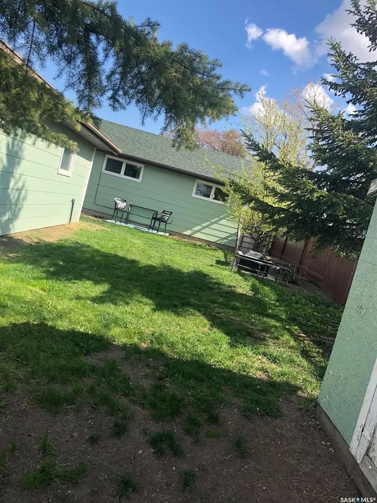 310 Dominion Road Assiniboia SK S0H 0B0