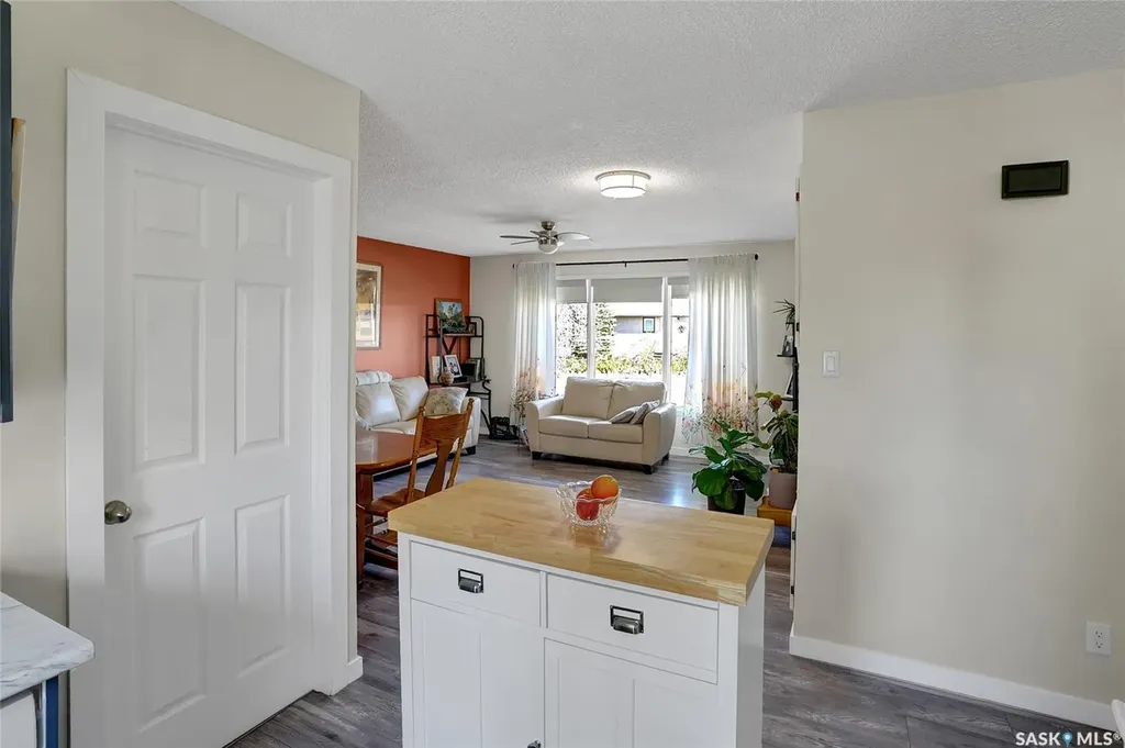 704 Leeville Drive Assiniboia SK S0H 0B0