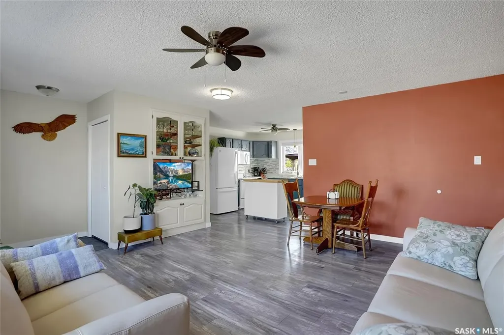 704 Leeville Drive Assiniboia SK S0H 0B0