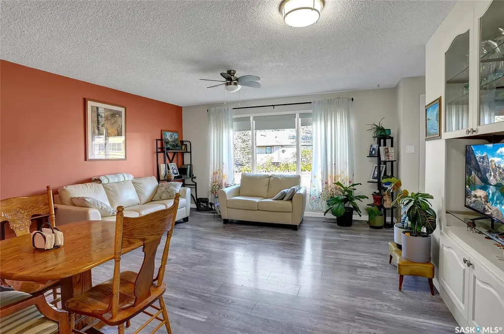 704 Leeville Drive Assiniboia SK S0H 0B0