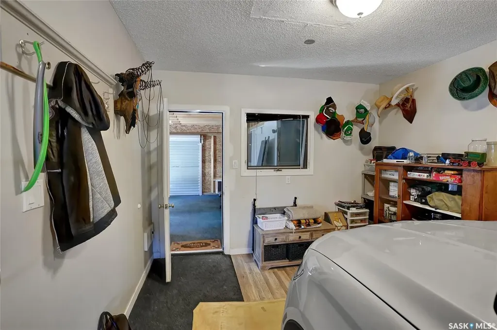 704 Leeville Drive Assiniboia SK S0H 0B0