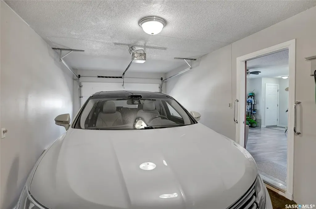 704 Leeville Drive Assiniboia SK S0H 0B0